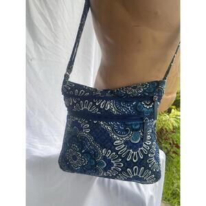 Vera Bradley Women's Hand bAg M Blue WHITE  Quilted Shoulder Bag PURSE VERA VERA